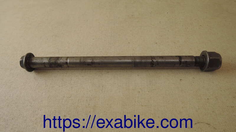 rear wheel axle Suzuki RG 125 - photo 1