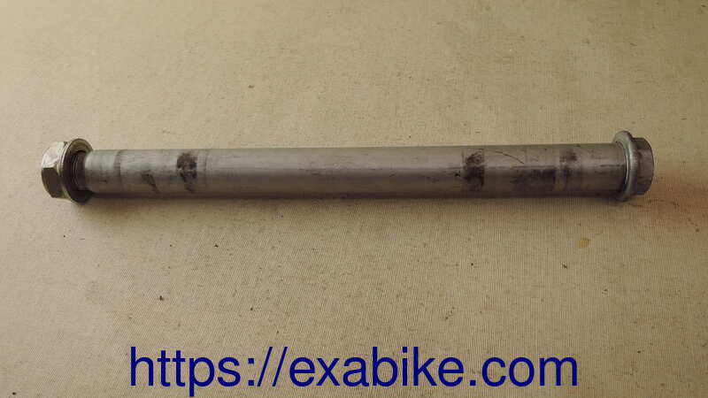 rear wheel axle Honda CBR 600 RR - photo 1