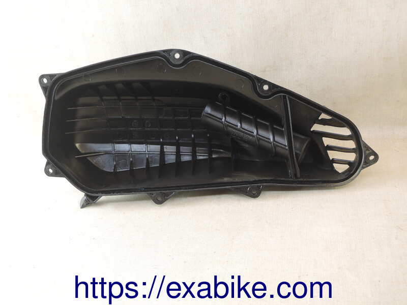 air cleaner cover Honda PCX 125 - photo 2