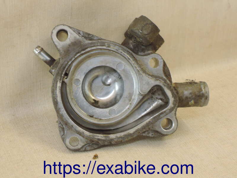 water pump cover Honda PCX 125 - photo 2
