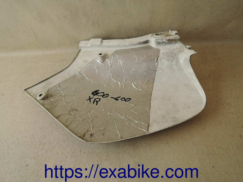 cache latéral droit Honda XR 400 - photo 2