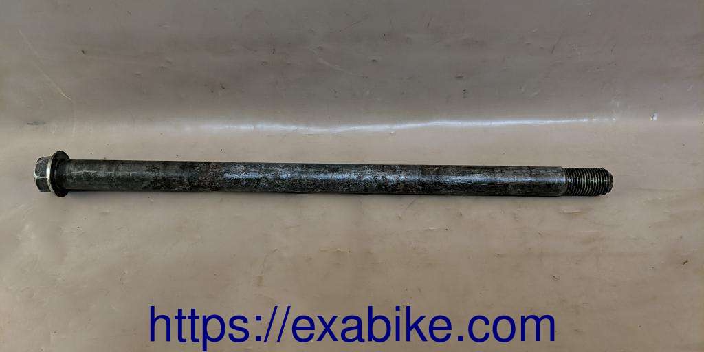 rear wheel axle Yamaha XJ 600 Diversion - photo 1