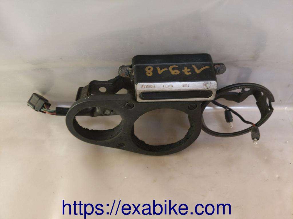 support compteurs Kawasaki ZXR 750 - photo 3