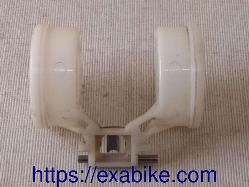 flotteur de carburateur Kawasaki ZRX 1200 - photo 1