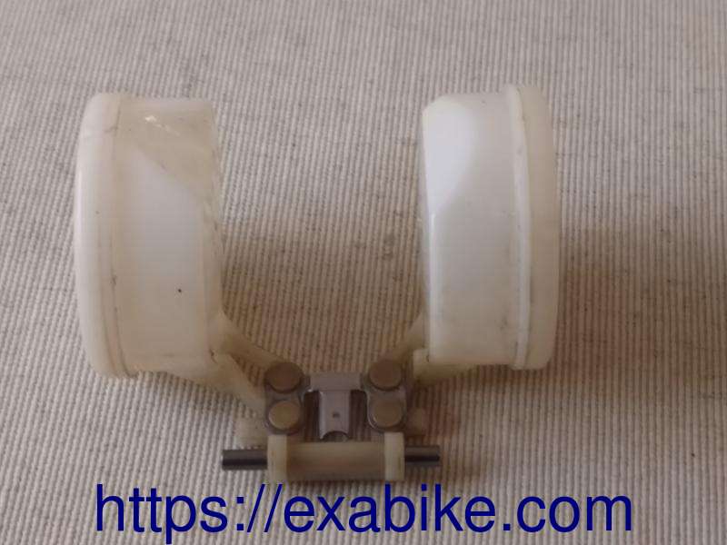 flotteur de carburateur Kawasaki ZRX 1200 - photo 2