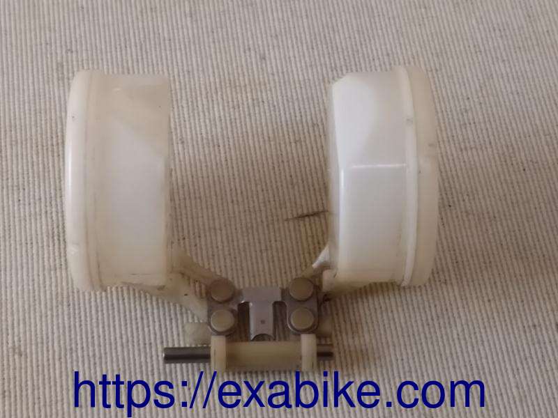 flotteur de carburateur Kawasaki ZRX 1200 - photo 2