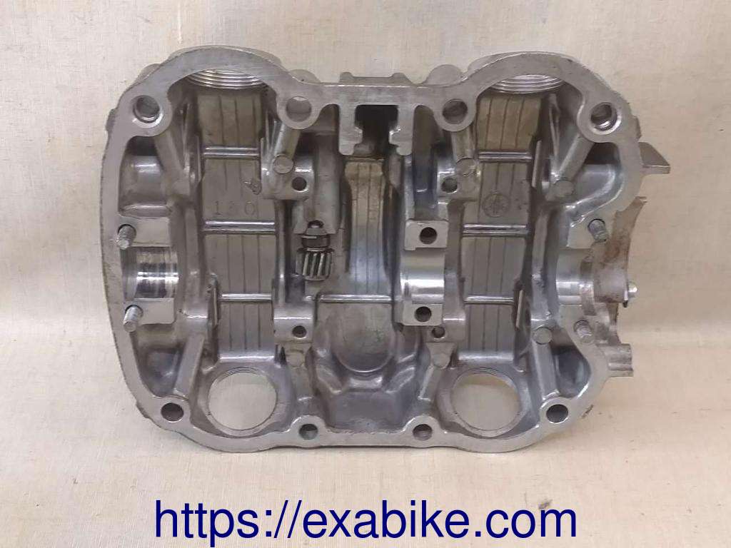 cylinder head Yamaha XS 250 - photo 6