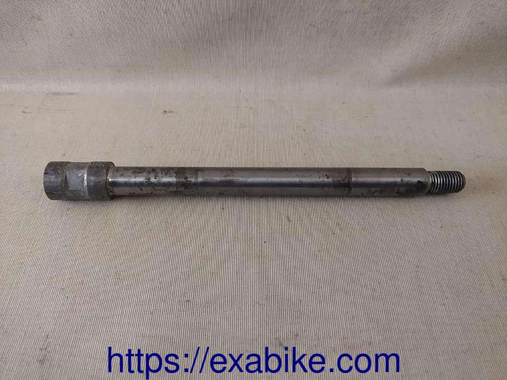 wheel axle, front HONDA CB 550 K - photo 1