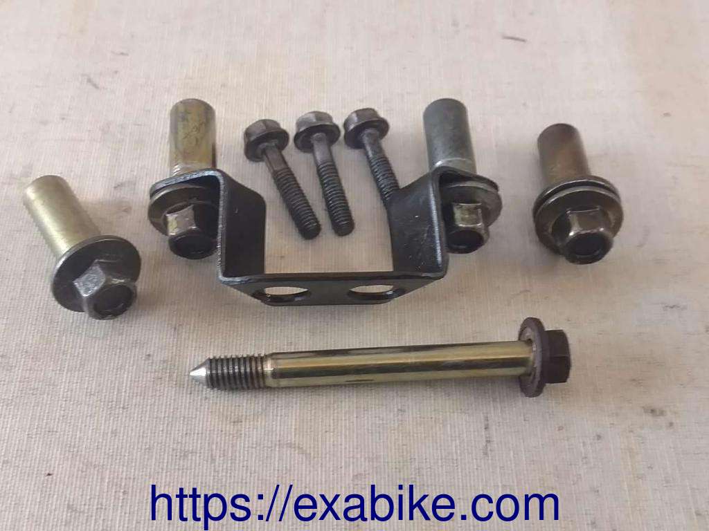 cylinder head screws Kymco 125 Sector - photo 1