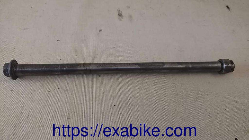 axe de roue arrière Kawasaki ZZR 600 - photo 1