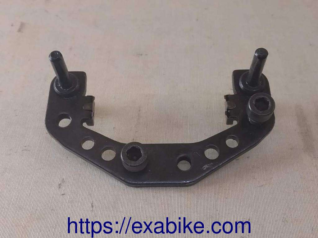 rear caliper bracket Kawasaki ZZR 600 - photo 1