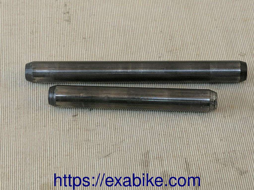 axes des fourchettes Yamaha 125 XTX - photo 1
