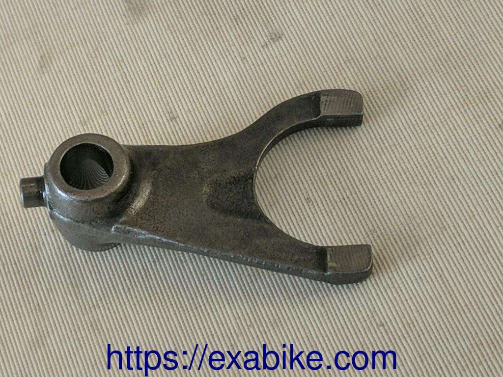 gearshift fork, left Yamaha 125 XTX - photo 2