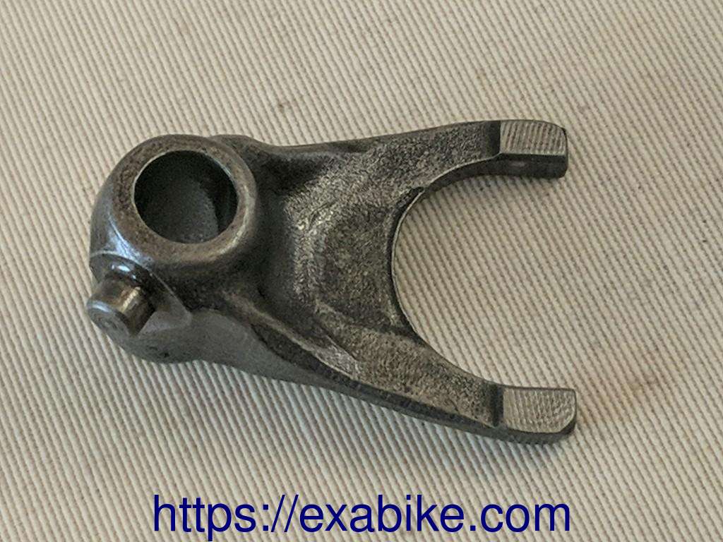gearshift fork, center Yamaha 125 XTX - photo 2