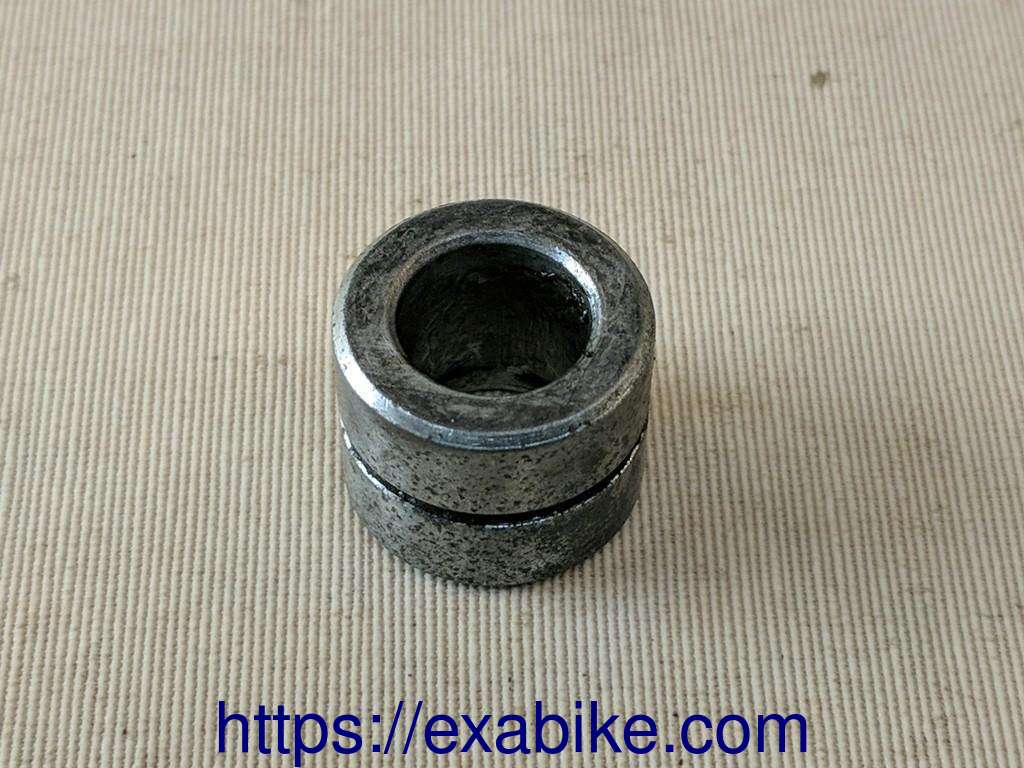 rear wheel spacer Yamaha 125 XTX - photo 1