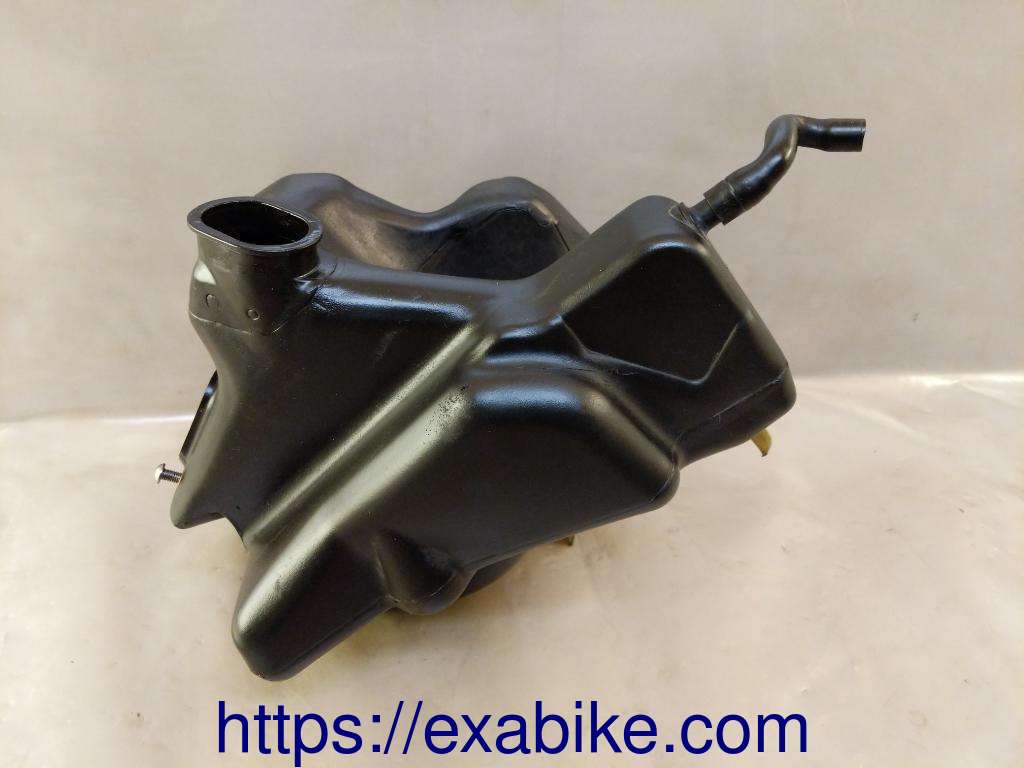 air cleaner case Yamaha 125 XTX - photo 2
