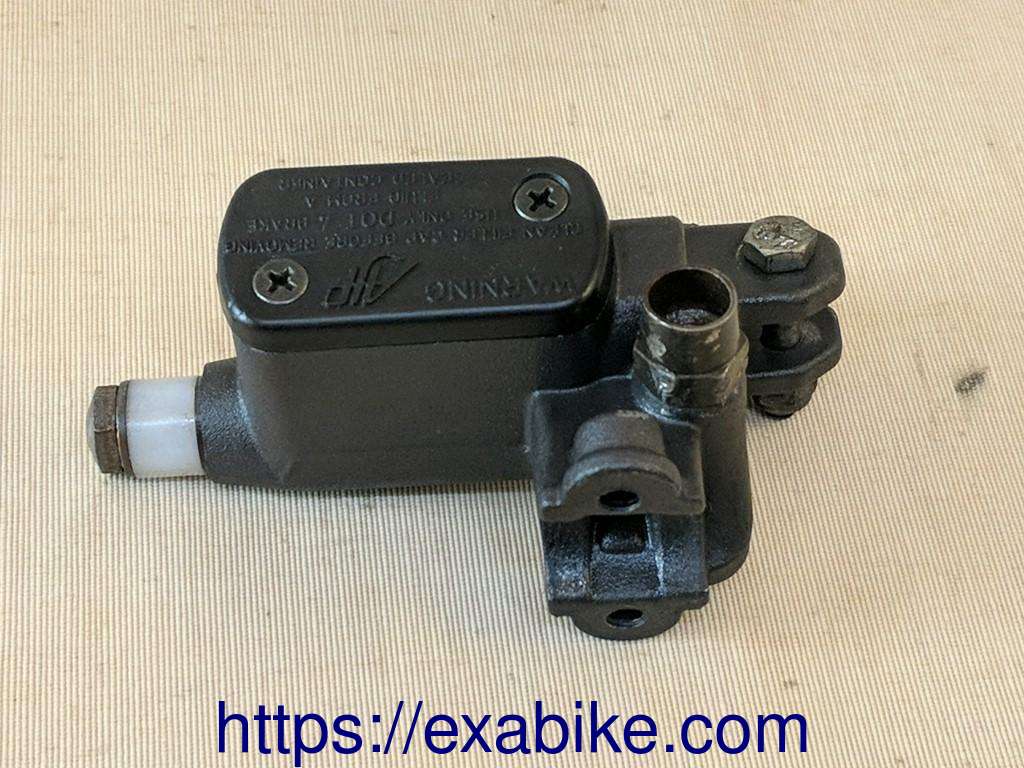 front master cylinder Yamaha 125 XTX - photo 1
