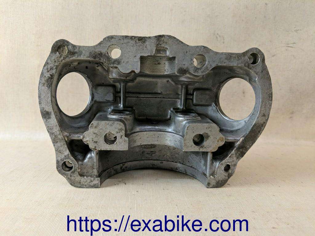 cylinder head cover Honda XL 125 - photo 3