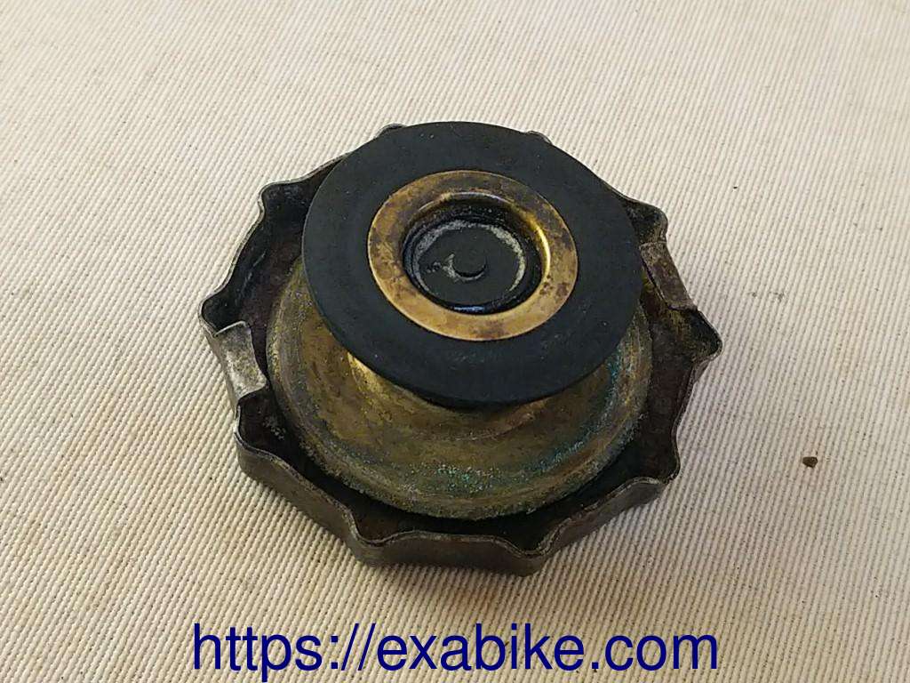 radiator cap Yamaha YZ 125 - photo 2