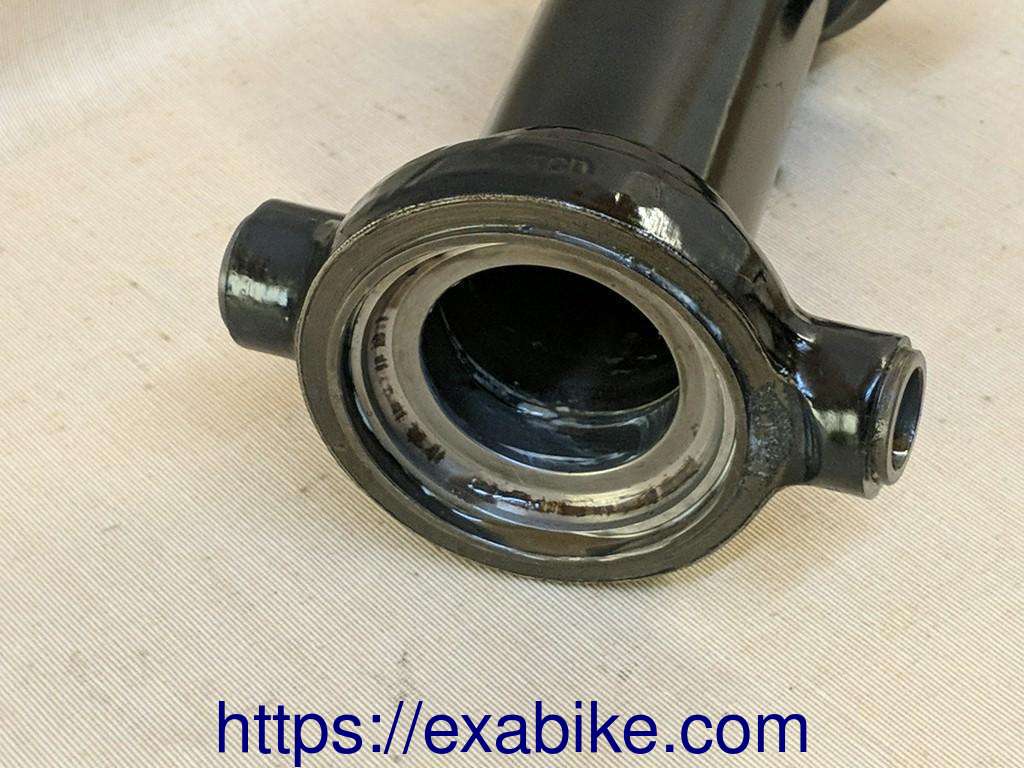 front steering bracket, left Piaggio 400 MP3 - photo 2