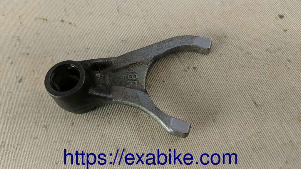 gearshift fork Yamaha XJ 600 Diversion - photo 2