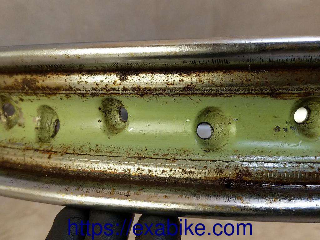 rear wheel rim Suzuki GT 380 - photo 4