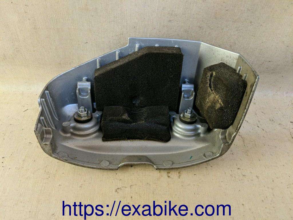 cylinder head cover Honda VT 125 Shadow - photo 2