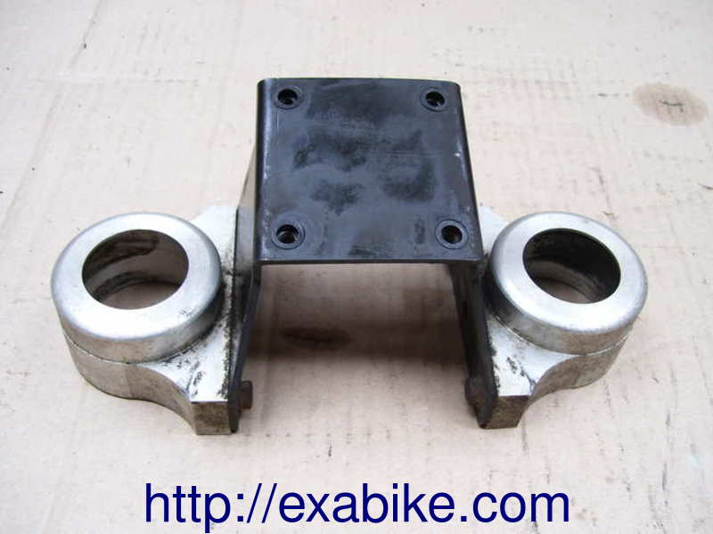 fixations Suzuki DR 125 - photo 1
