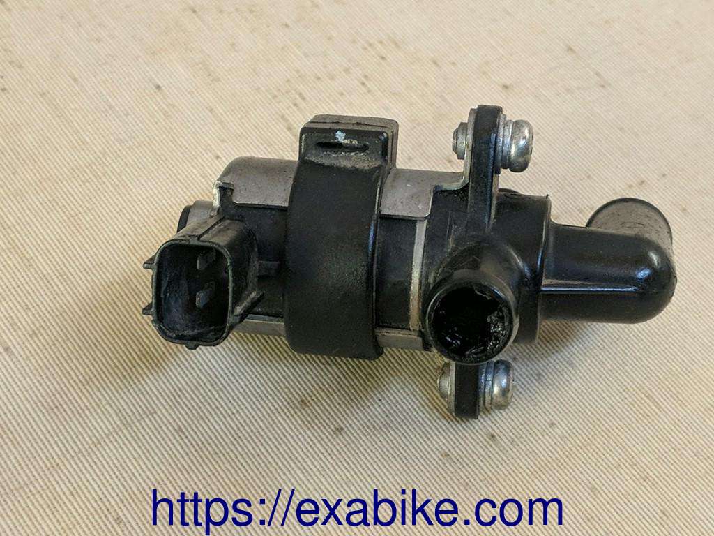 air valve Honda CB1000F - photo 2