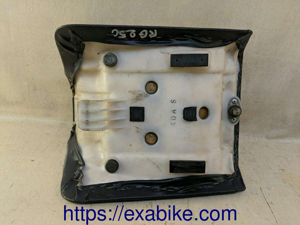 seat, front Suzuki RG 250 - photo 3