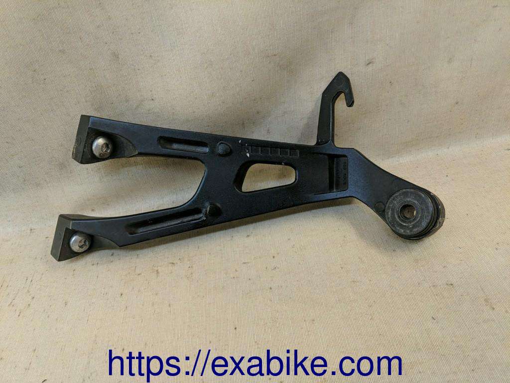 footrest plate, rear right Suzuki GSXR 1000 - photo 2