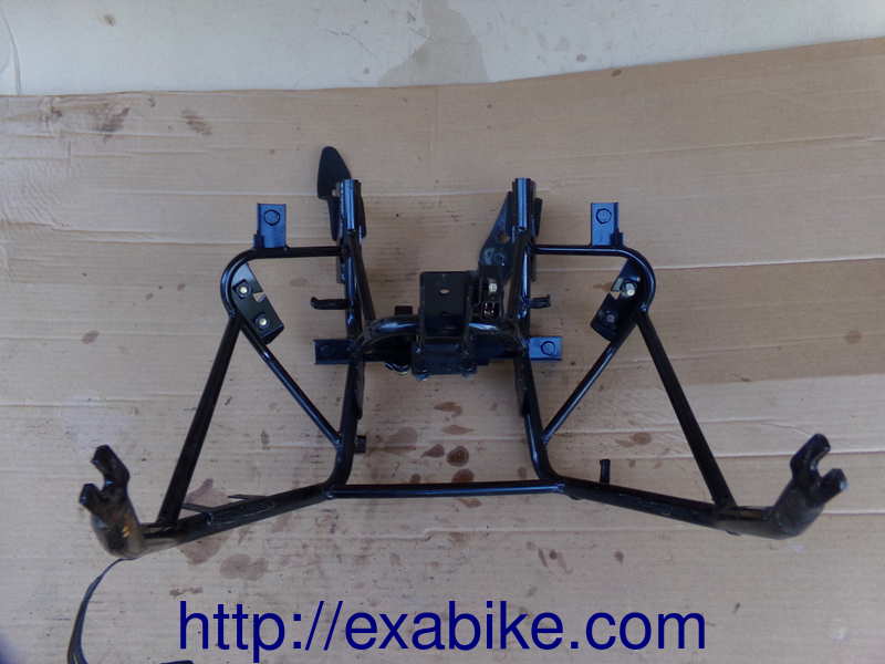 fairing bracket Kymco Xciting 500 - photo 2