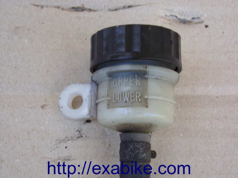 brake fluid reserve Kawasaki KLR 650 - photo 2