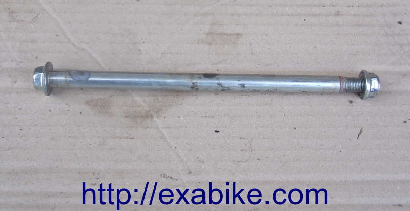 swingarm axle Hyosung GV 125 Aquila - photo 1