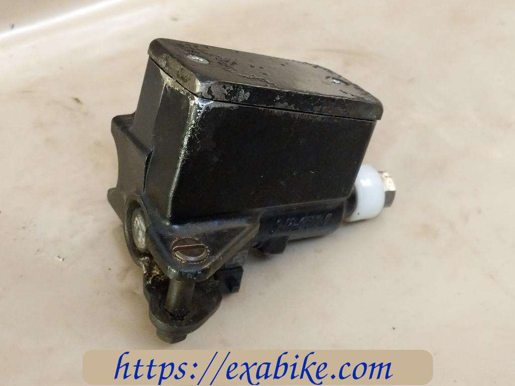 front master cylinder Suzuki GSX 1200 X (Inazuma) - photo 2