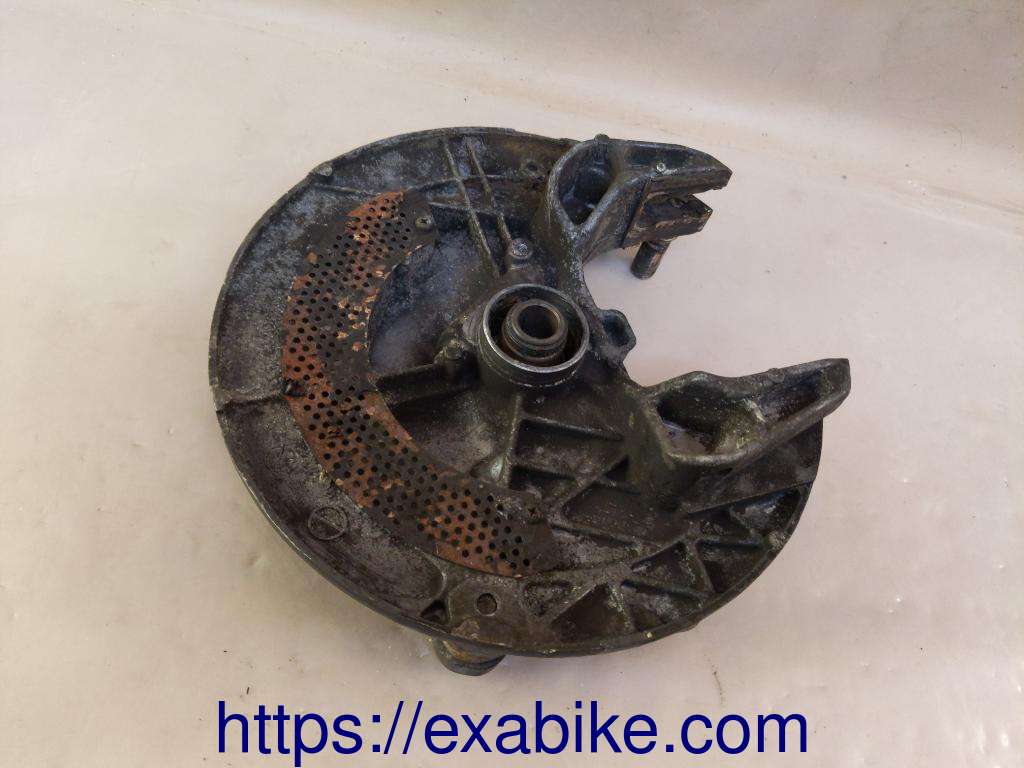 brake panel, front Honda VF 400 F - photo 2