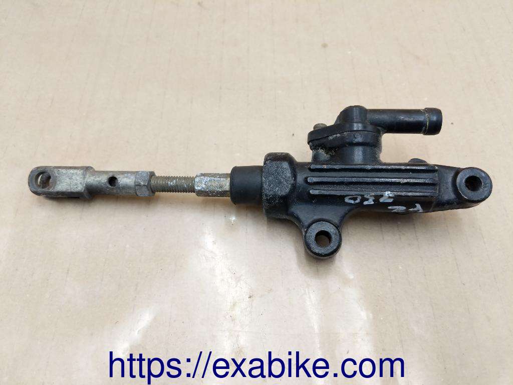 rear master cylinder Yamaha FZ 750 - photo 1