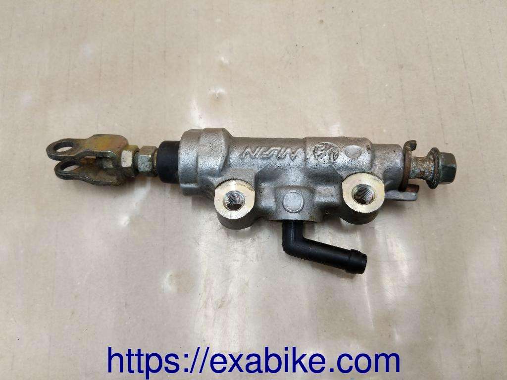 rear master cylinder Yamaha 200 WR - photo 1