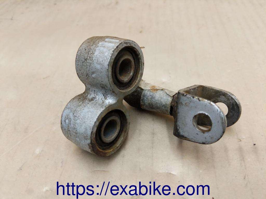footrest bracket, front left Suzuki GSX1100G - photo 2