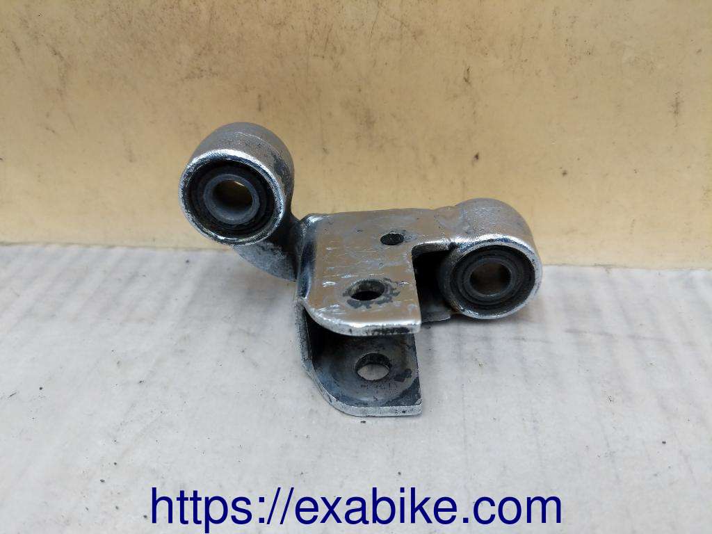 footrest bracket front left Suzuki GSX 750 EF - photo 1