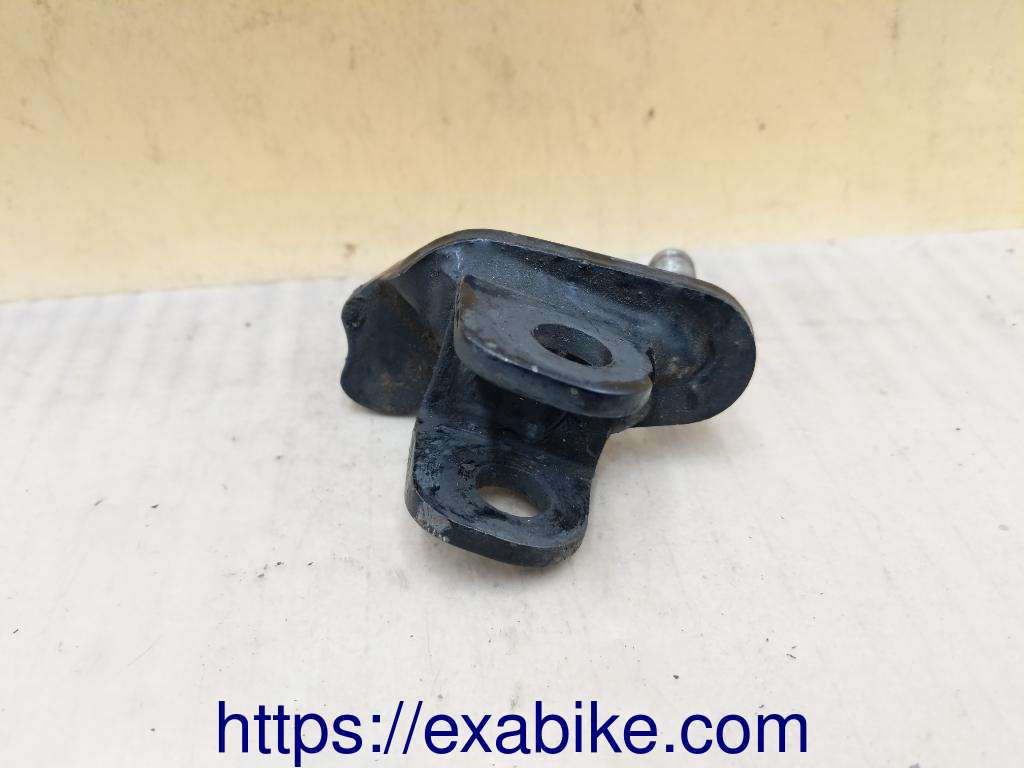 support repose-pied avant droit Kawasaki GPZ 750 - photo 1