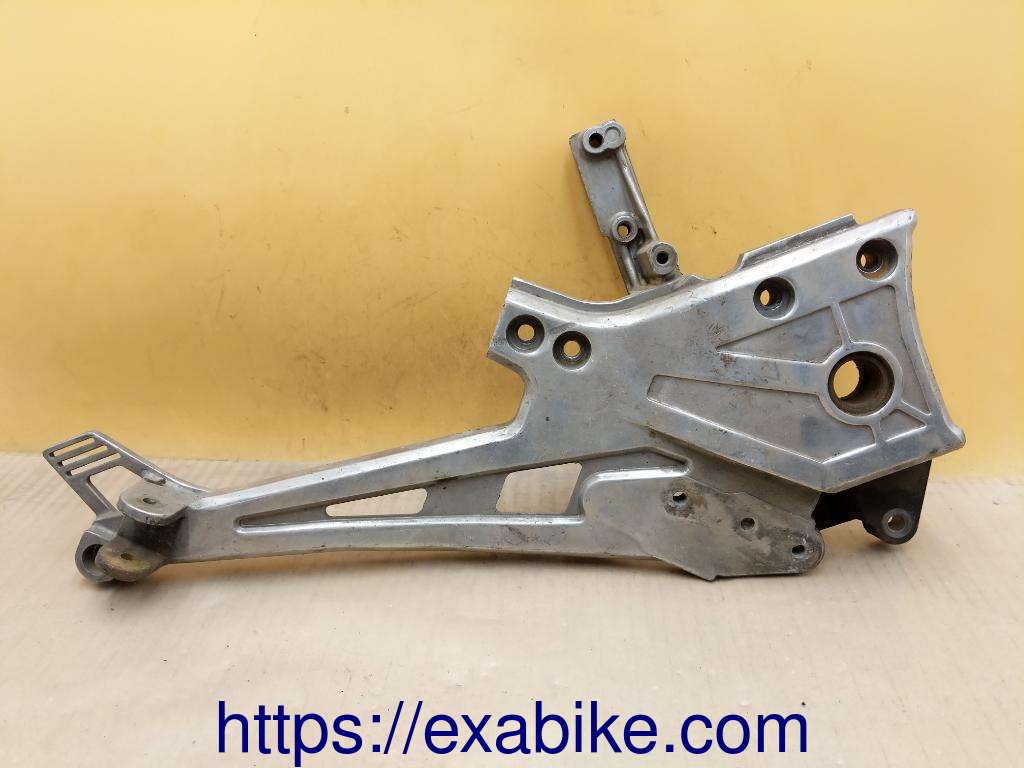 footrest plate, right Kawasaki GPZ 900 Ninja - photo 1