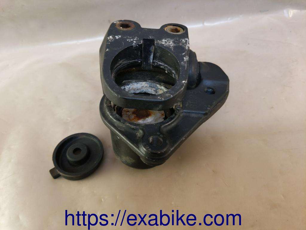 brake caliper,front left Suzuki GS1000G - photo 3