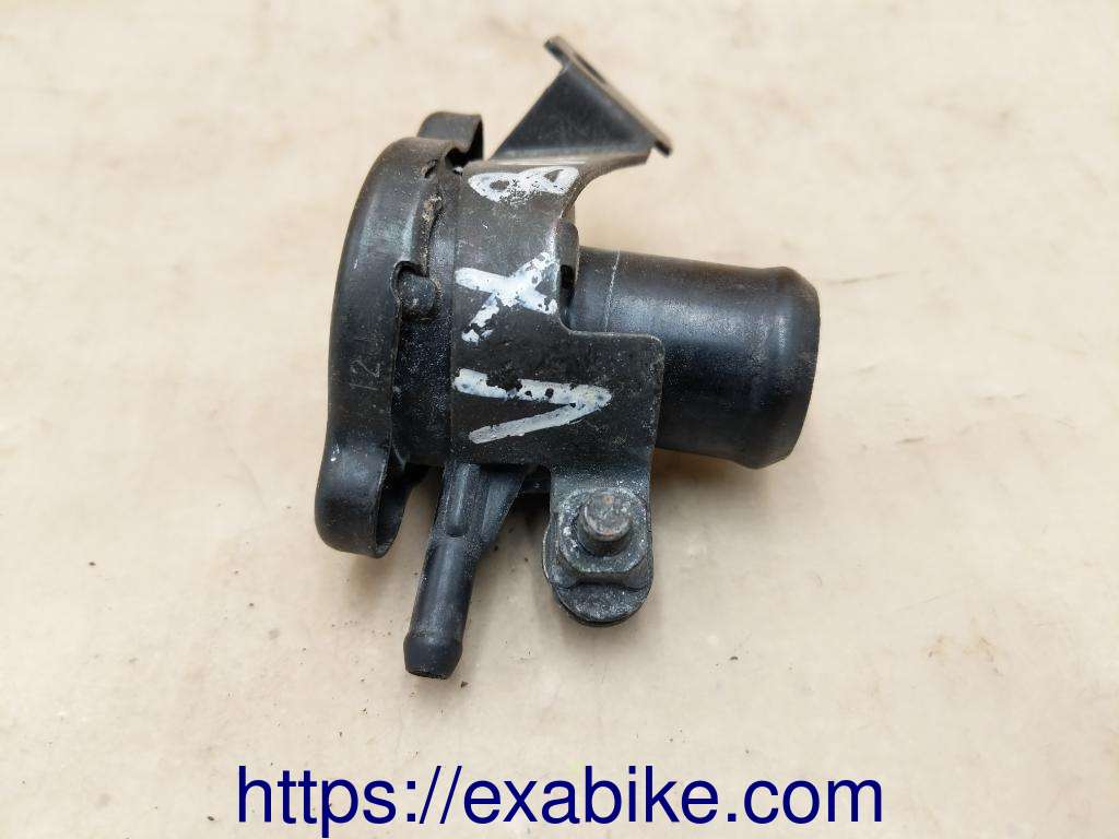 radiator filler neck Suzuki VX 800 - photo 1