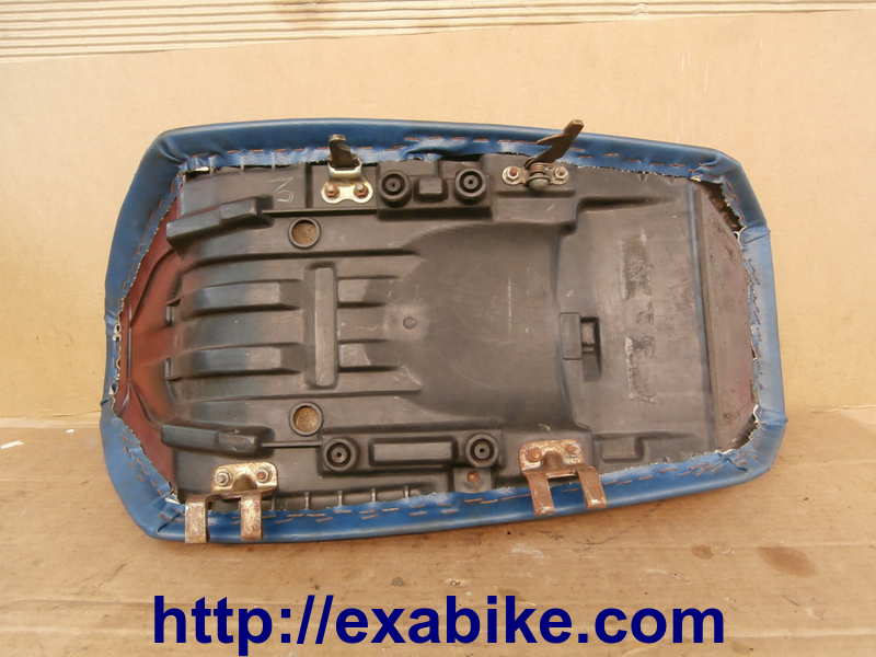 seat Yamaha XZ 550 - photo 3
