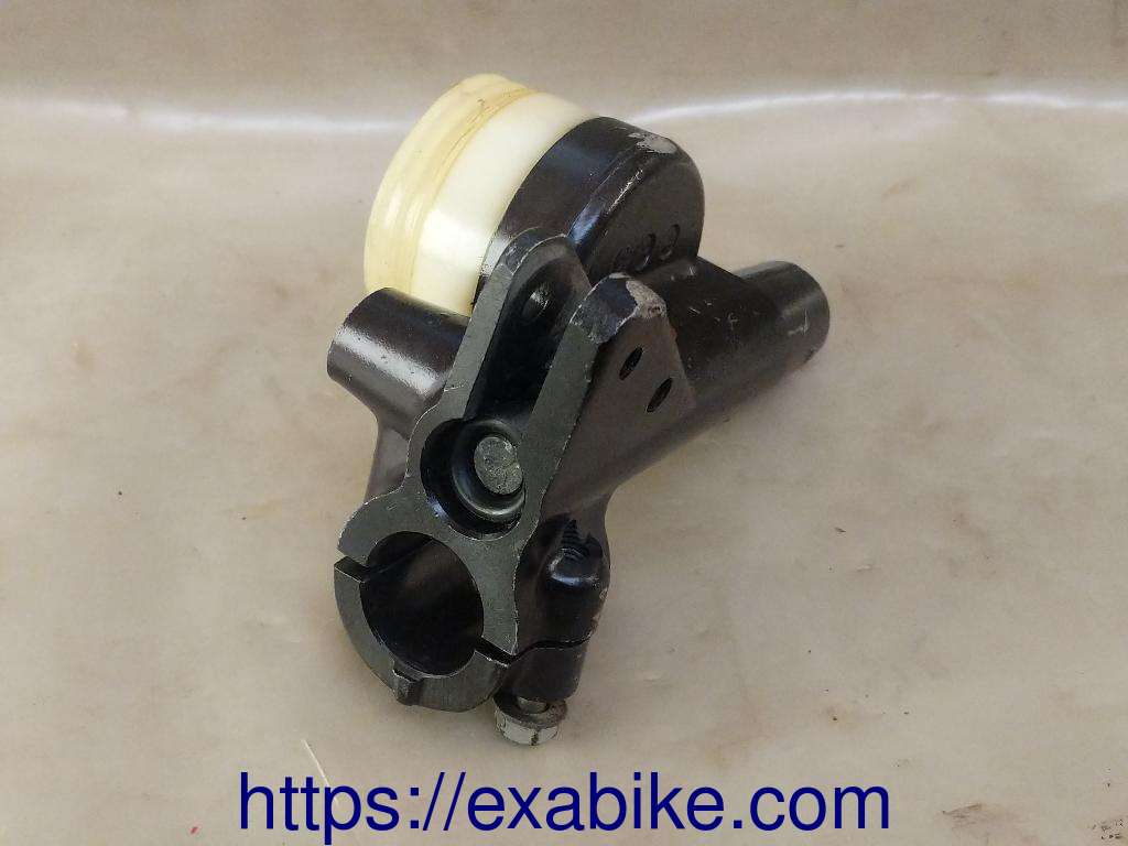 front master cylinder Honda CB550 Four - photo 4