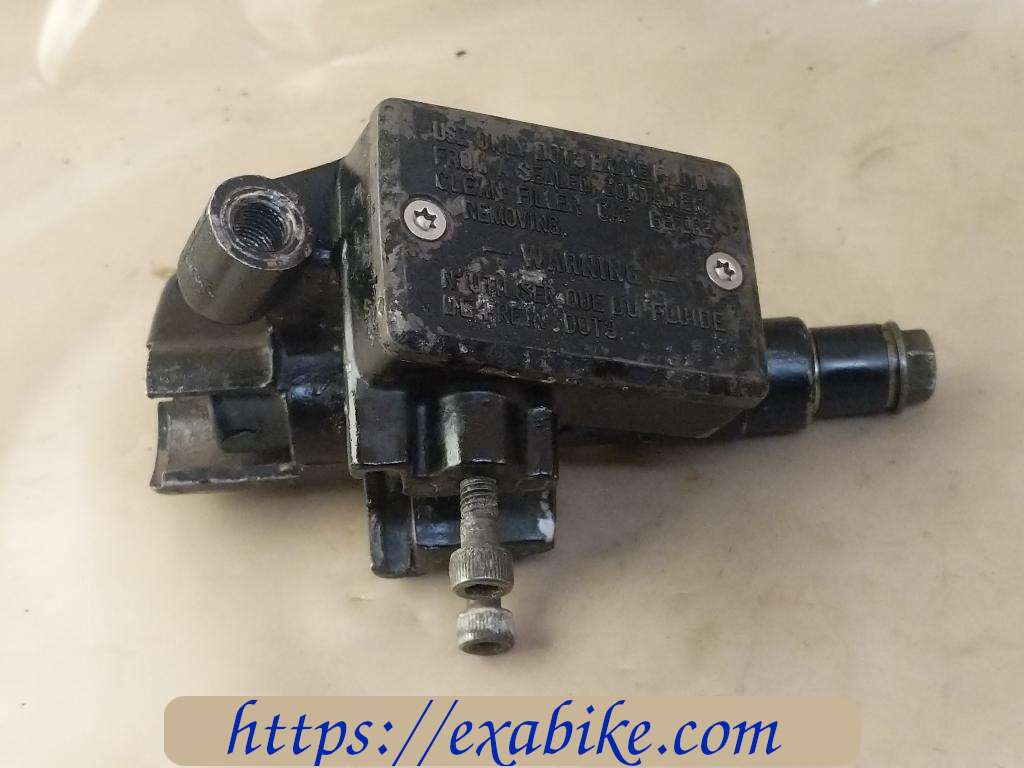 clutch master cylinder Honda VFC 750 - photo 1