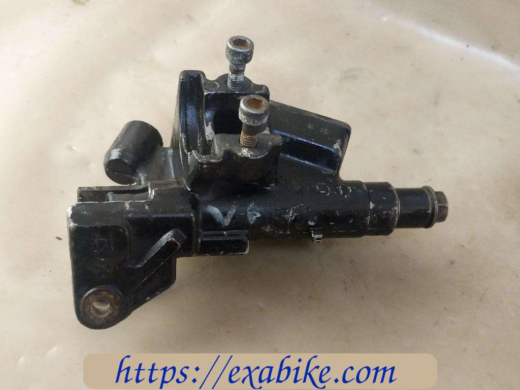 clutch master cylinder Honda VFC 750 - photo 3