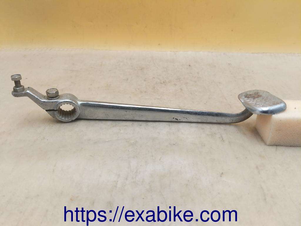 brake pedal Suzuki GSX 750 - photo 1
