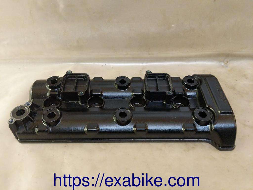 cylinder head cover Suzuki GSXR 750 - photo 2
